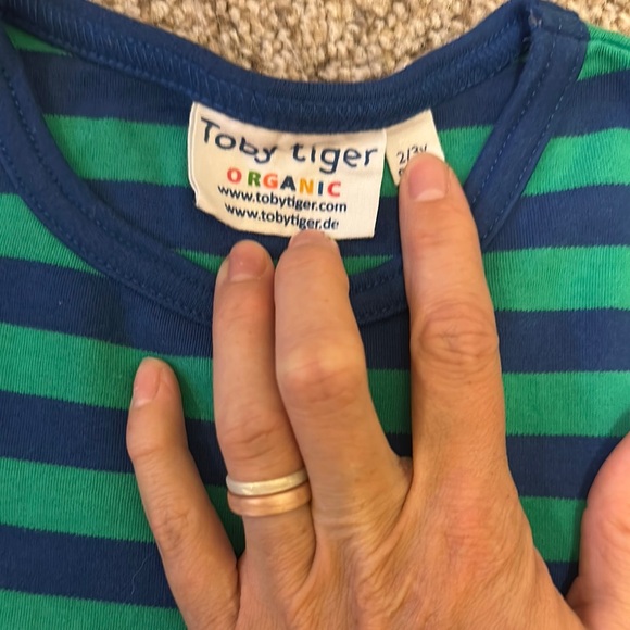 Toby Tiger organic cotton Green and Blue Long Sleeve Tee with Dinosaur Appliqué - Picture 5 of 11